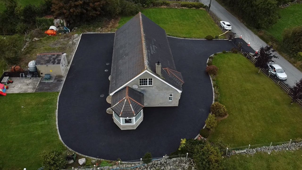 Freshly laid tarmac driveway by CMC Surfacing in Northern Ireland